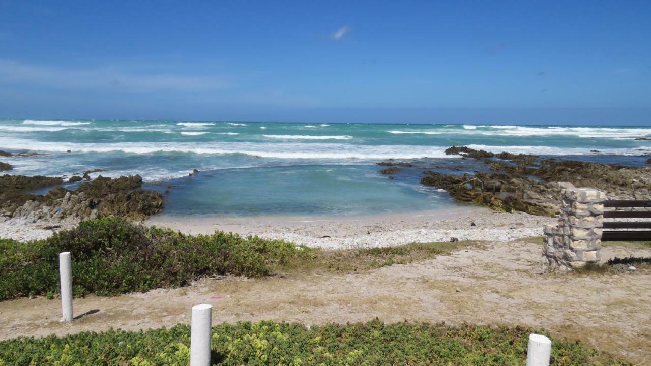 L Agulhas,Main @ 51 Apartment Luaran gambar